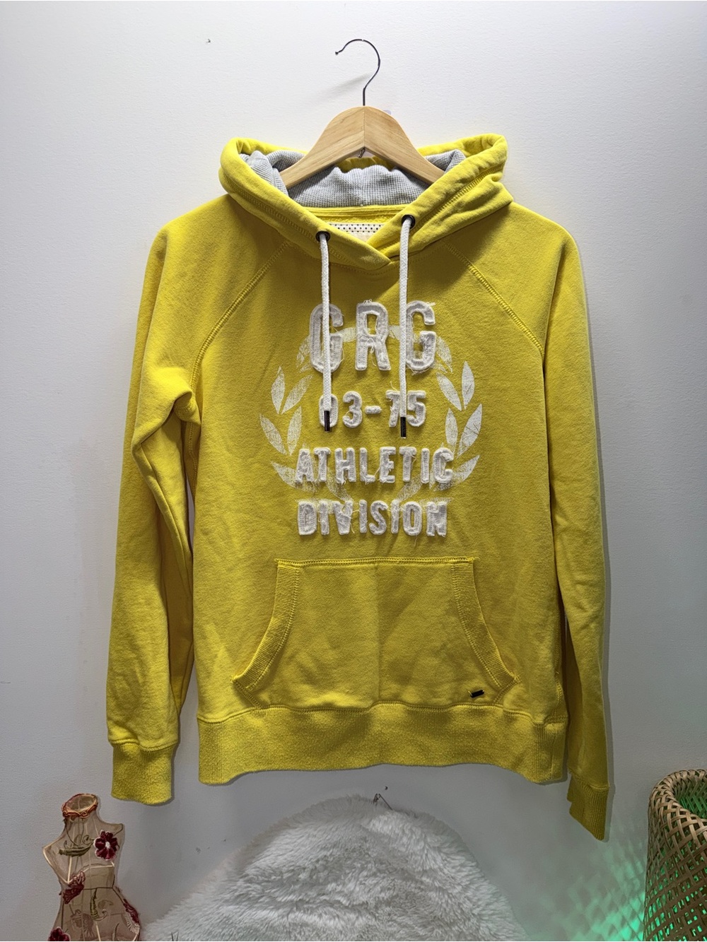 60% Cotton Vintage Garage Athletic Division Yellow Ladies Hoodie Sweatshirt 🔥